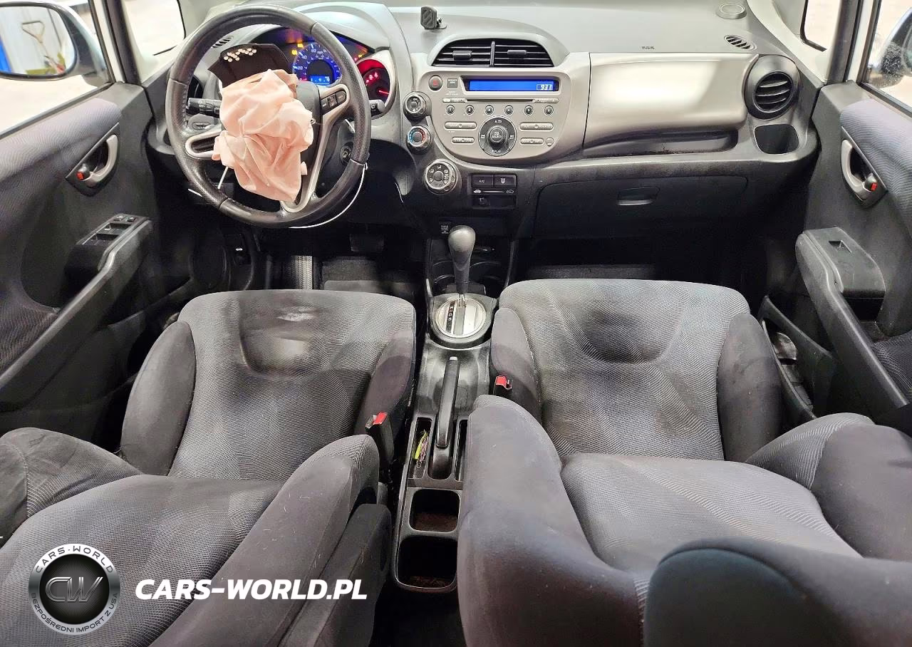 2010 Honda Fit Sport VIN:JHMGE8H40AC030944 - 8