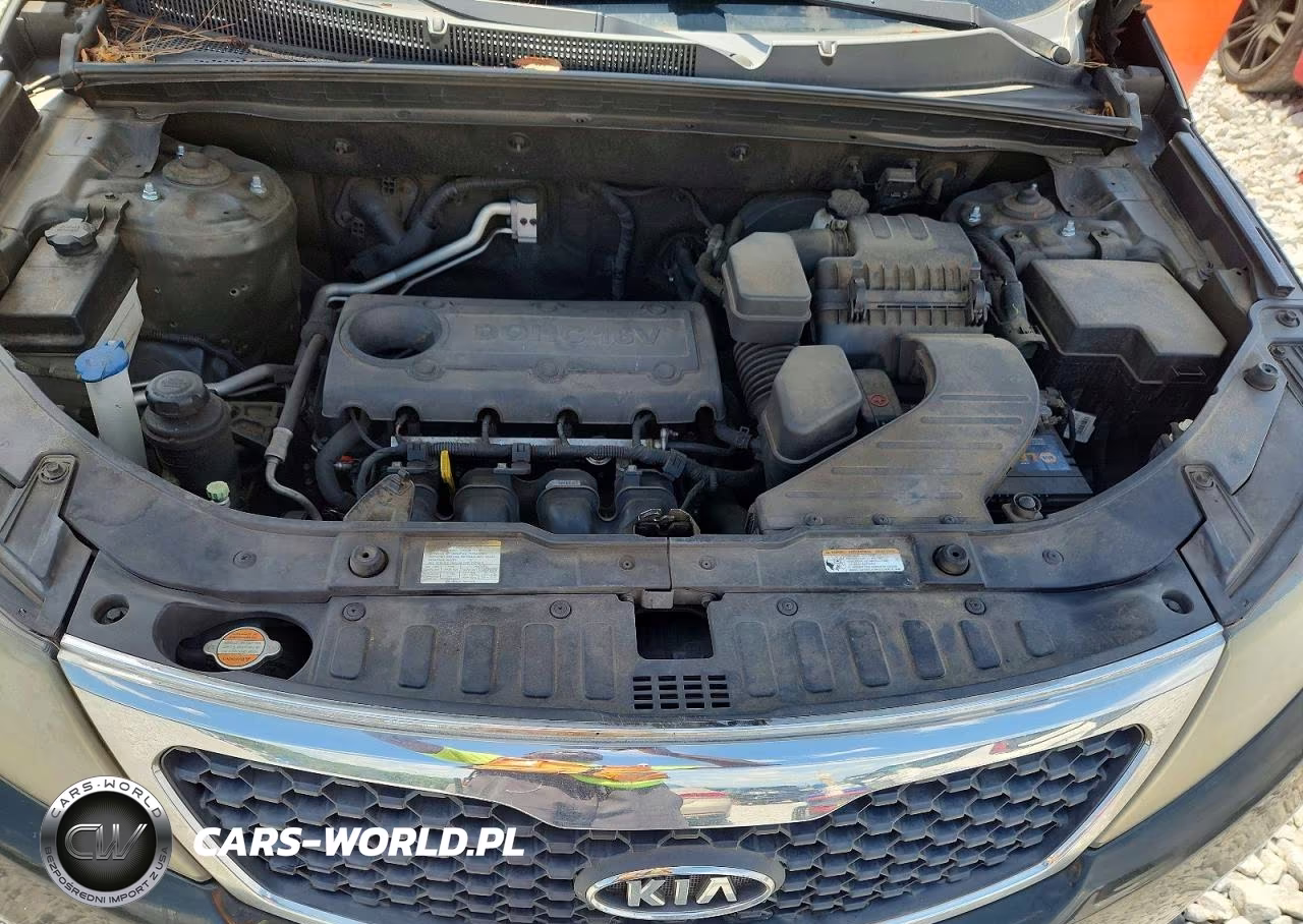 2011 Kia Sorento Lx VIN:5XYKT3A11BG106236 - 12