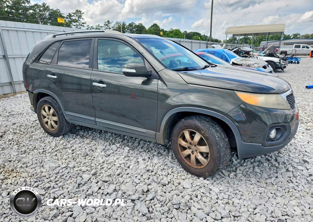 2011 Kia Sorento Lx VIN:5XYKT3A11BG106236 - 4
