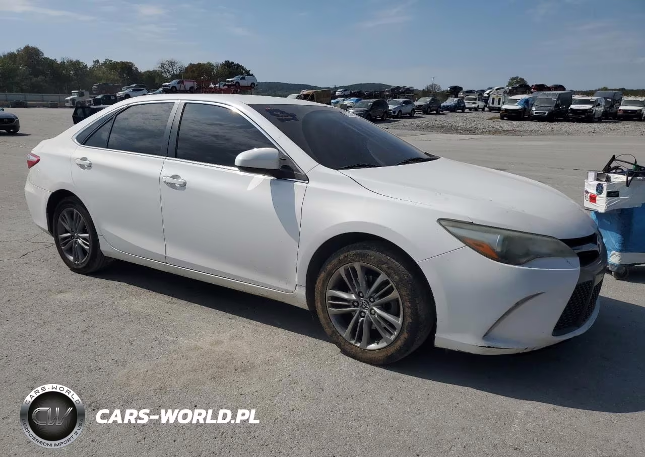 2015 Toyota Camry Le VIN:4T1BF1FK2FU109918 - 4