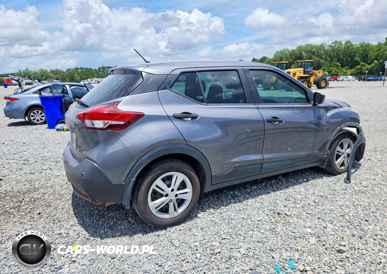 2020 Nissan Kicks S VIN:3N1CP5BV6LL560470 - 3