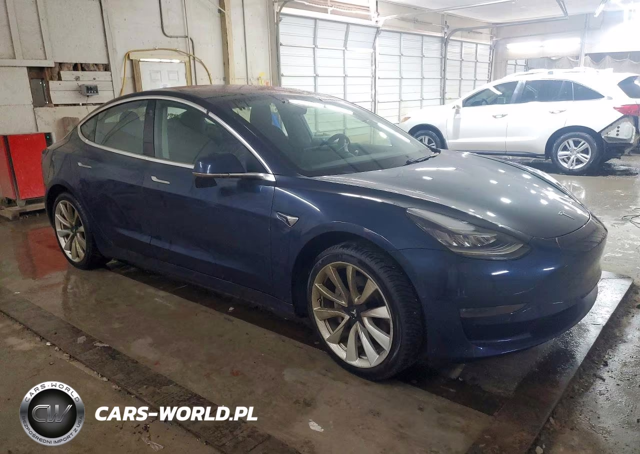 2018 Tesla Model 3 VIN:5YJ3E1EAXJF013699 - 4