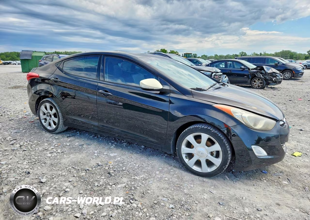2013 Hyundai Elantra Limited VIN:KMHDH4AE1DU971000 - 4