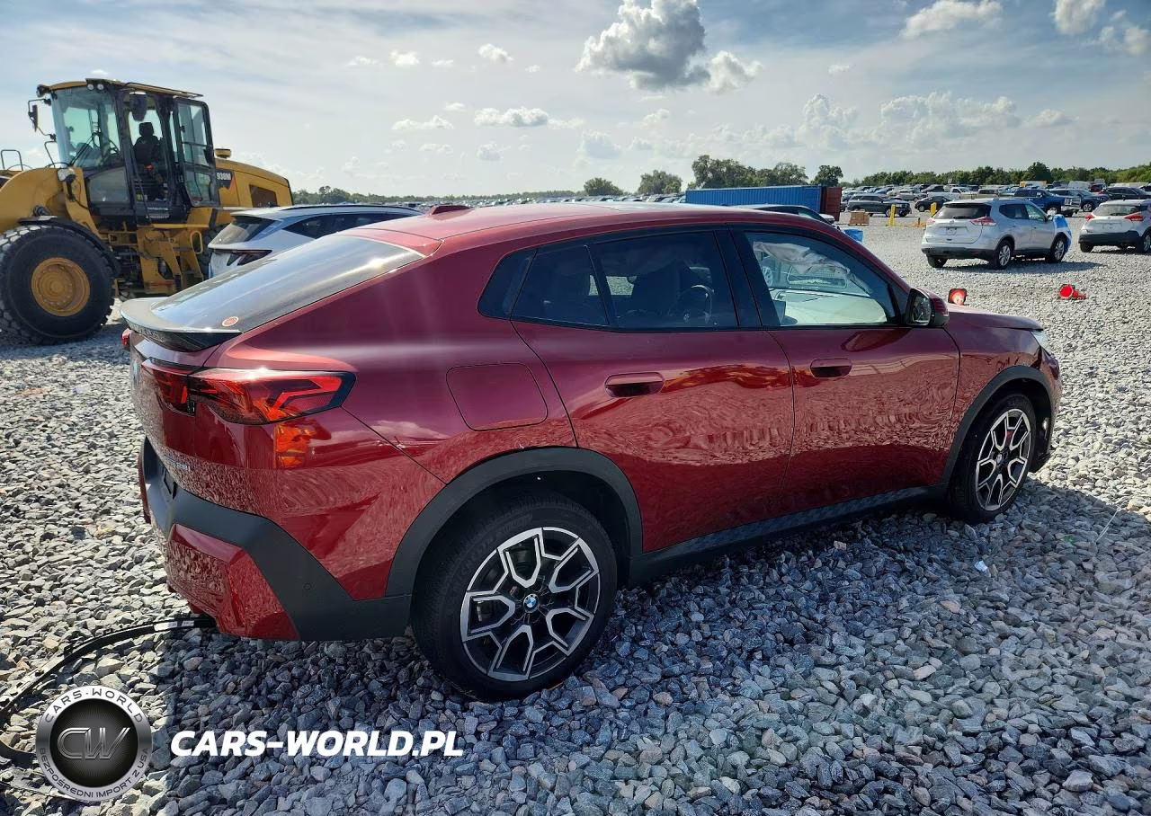 2025 BMW X2 xDrive28I VIN:WBX63GM09S5146927 - 3