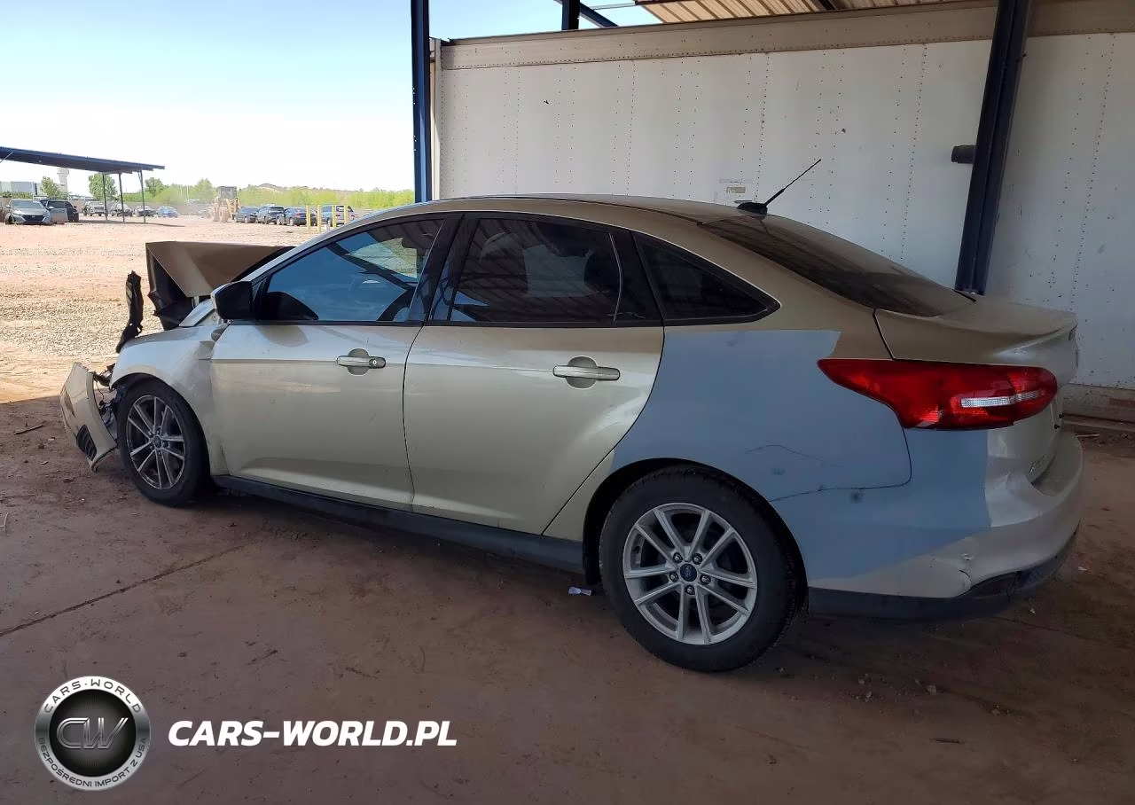 2018 Ford Focus Se VIN:1FADP3F2XJL212921 - 2