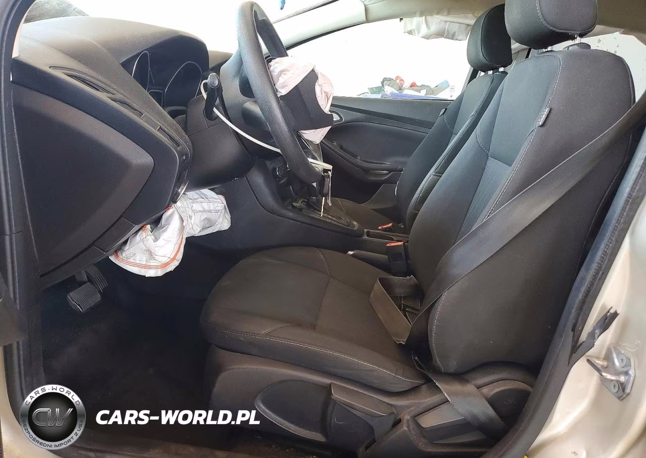2018 Ford Focus Se VIN:1FADP3F2XJL212921 - 7