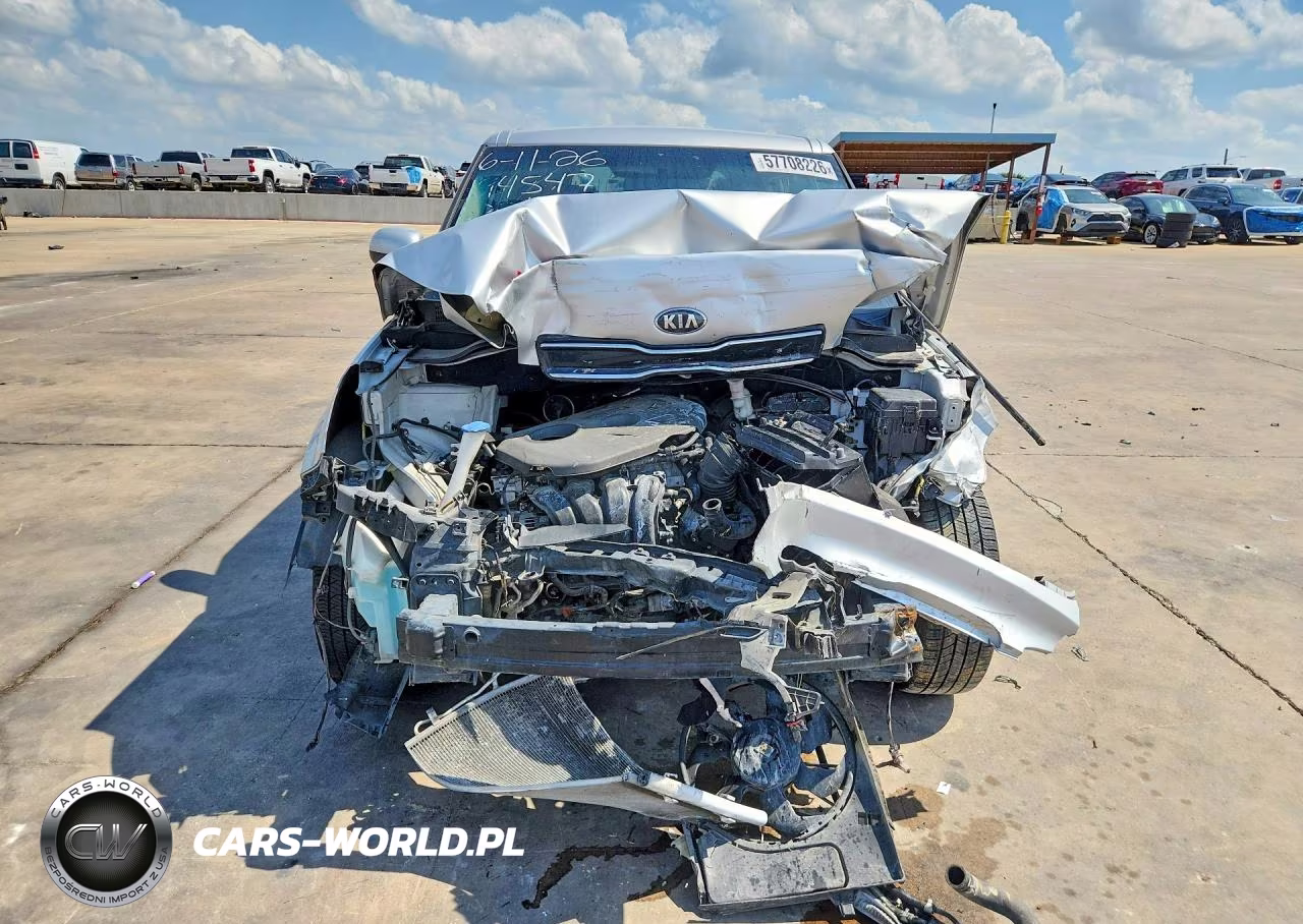 2017 Kia Soul + VIN:KNDJP3A52H7447976 - 5