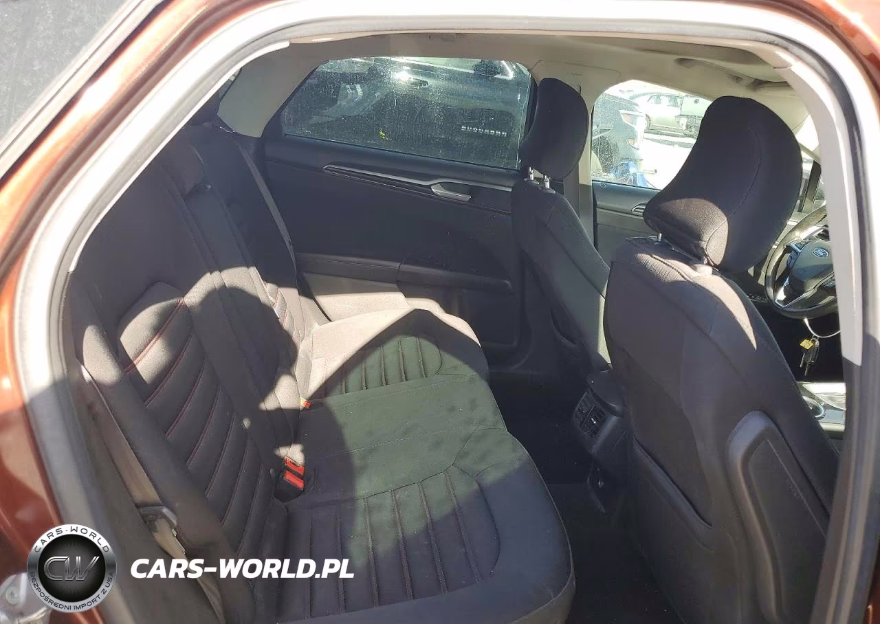 2016 Ford Fusion Se VIN:3FA6P0H92GR105695 - 10