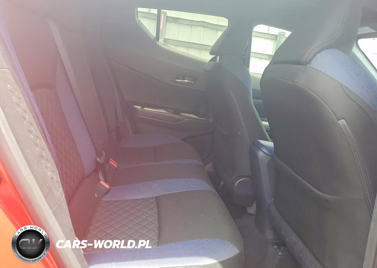 2020 Toyota C-Hr Xle VIN:JTNKHMBX2L1083752 - 11
