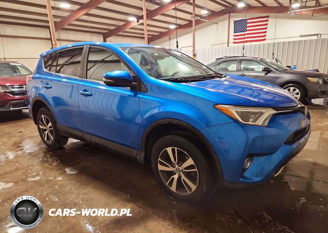 2018 Toyota Rav4 Xle VIN:2T3RFREV5JW798619 - 4