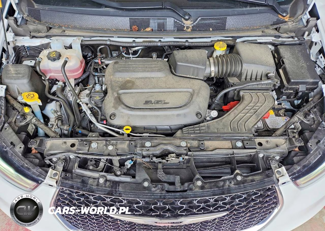 2025 Chrysler Pacifica Select VIN:2C4RC1BG9SR548375 - 12