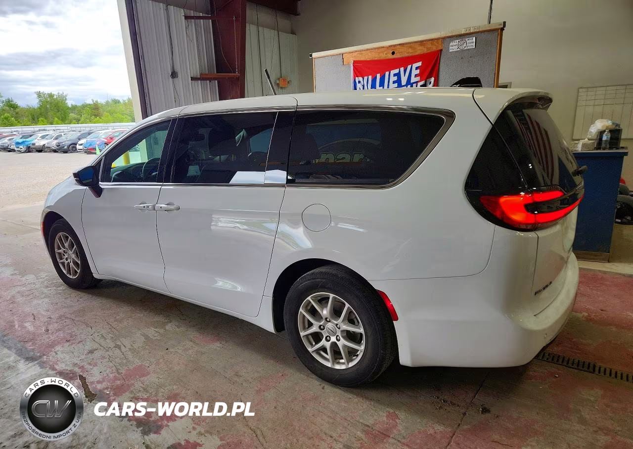 2025 Chrysler Pacifica Select VIN:2C4RC1BG9SR548375 - 2