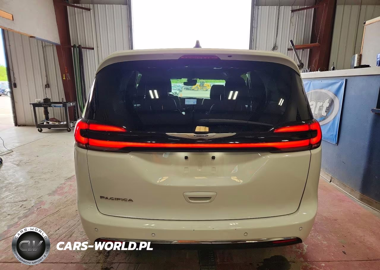 2025 Chrysler Pacifica Select VIN:2C4RC1BG9SR548375 - 6