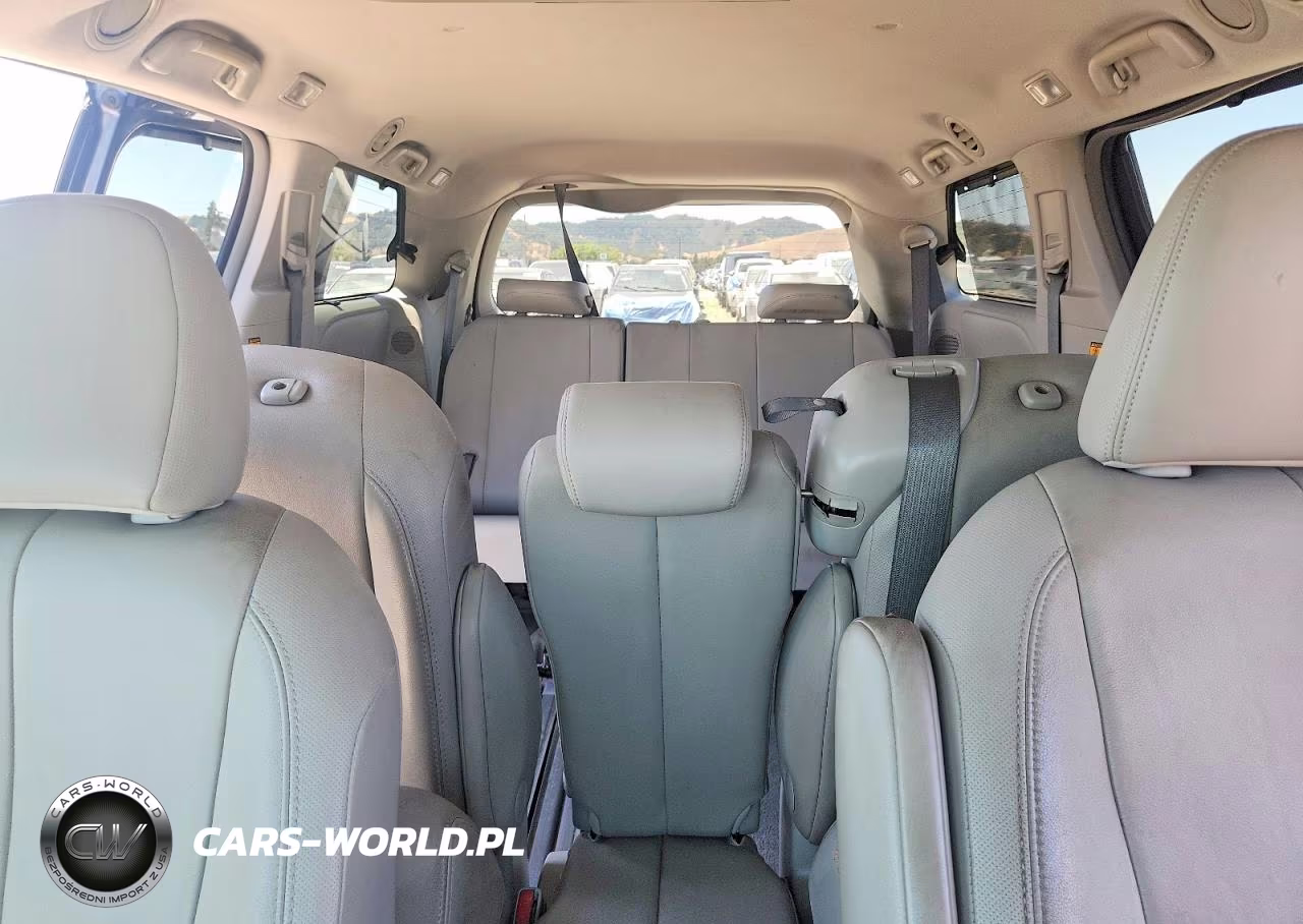 2013 Toyota Sienna Xle 8-Passenger VIN:5TDYK3DC0DS355160 - 10