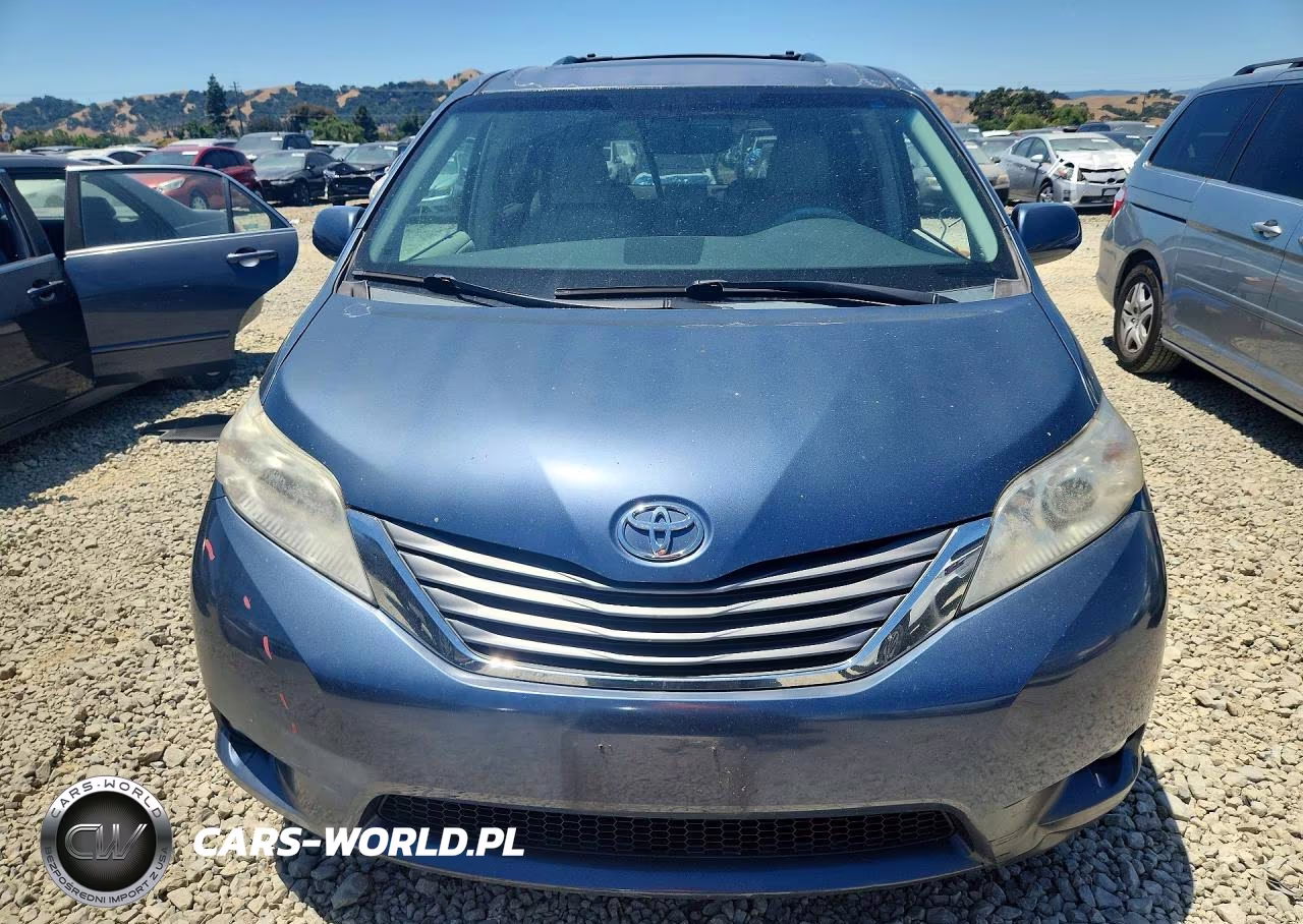 2013 Toyota Sienna Xle 8-Passenger VIN:5TDYK3DC0DS355160 - 5