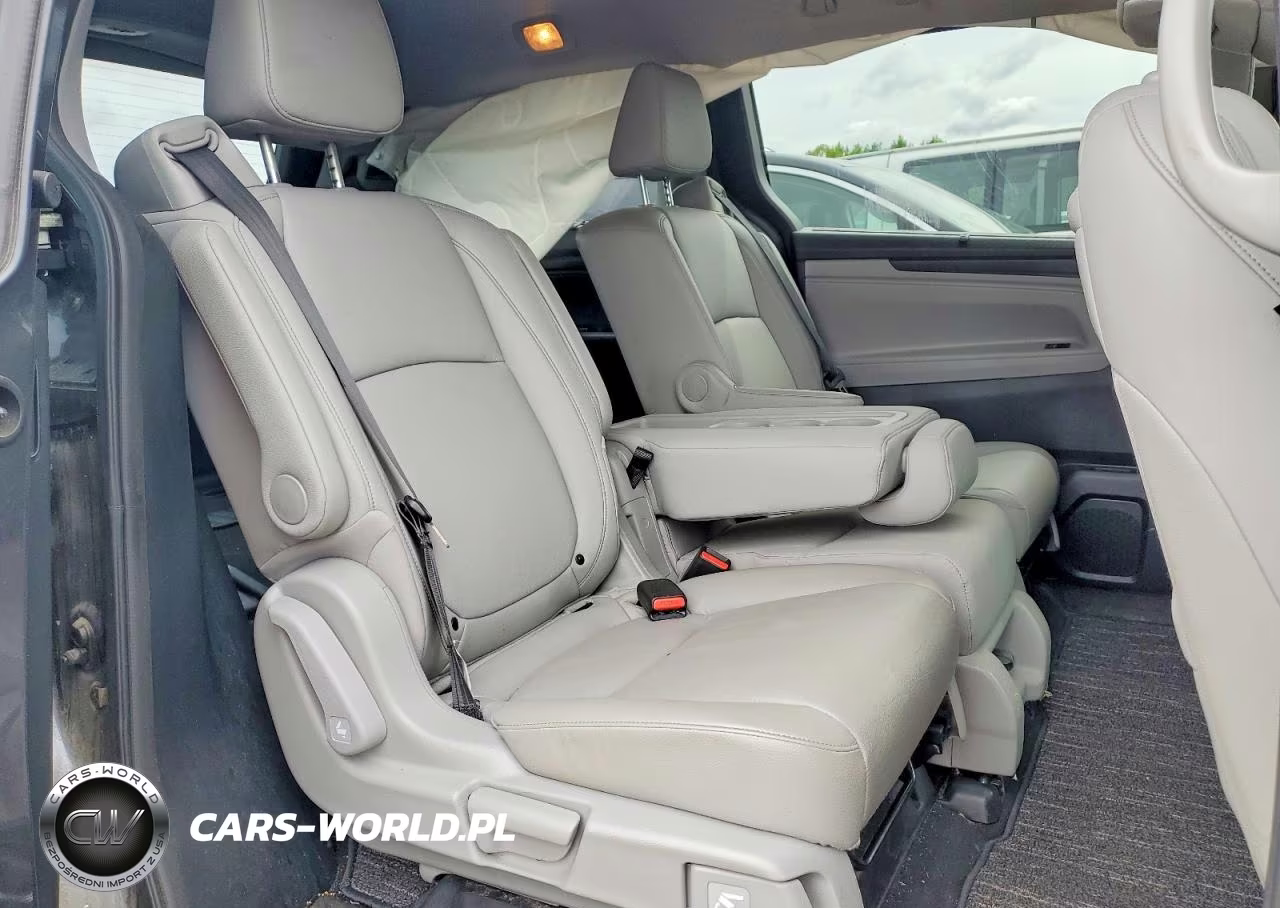 2023 Honda Odyssey Touring VIN:5FNRL6H8XPB050203 - 11