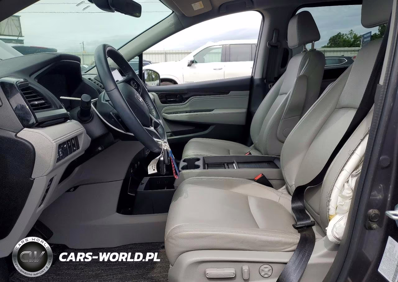 2023 Honda Odyssey Touring VIN:5FNRL6H8XPB050203 - 7