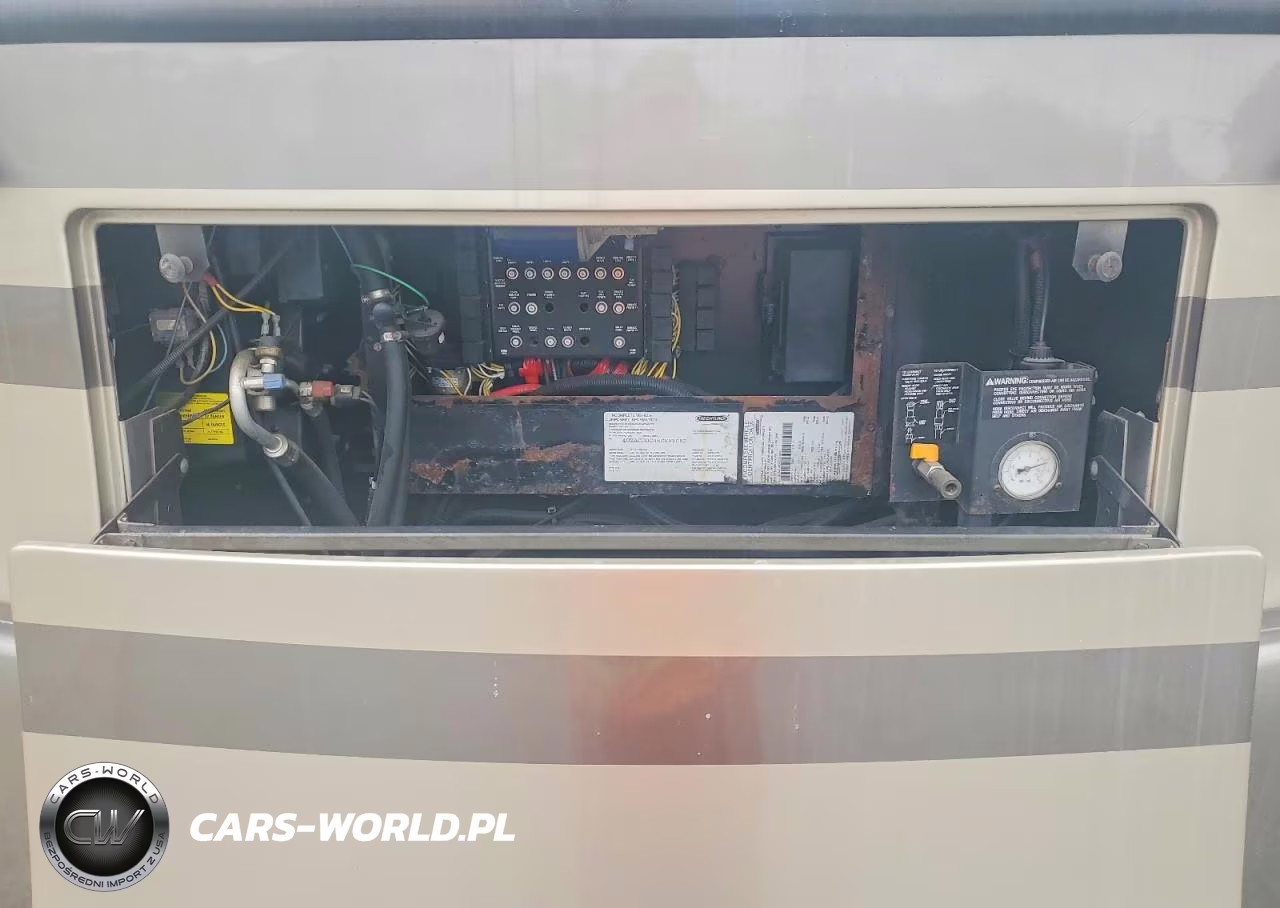 2005 Freightliner Chassis X Line Motor Home VIN:4UZACJDC95CV83062 - 7