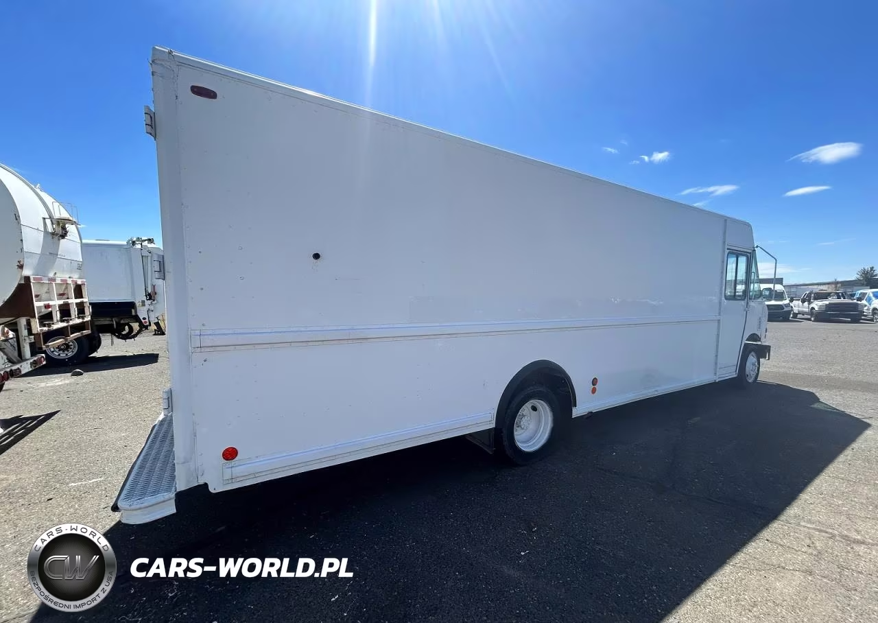 2006 Freightliner Mt45 Chassis Delivery Truck VIN:4UZAAPBW36CW54974 - 3