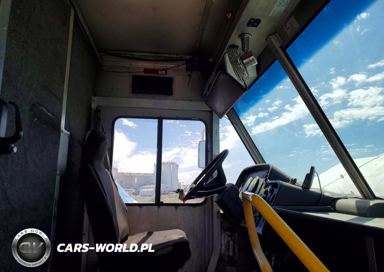 2006 Freightliner Mt45 Chassis Delivery Truck VIN:4UZAAPBW36CW54974 - 7