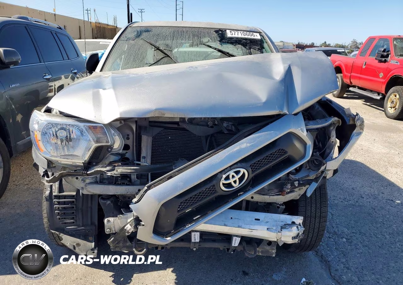 2015 Toyota Tacoma VIN:5TFTX4CN8FX055268 - 5