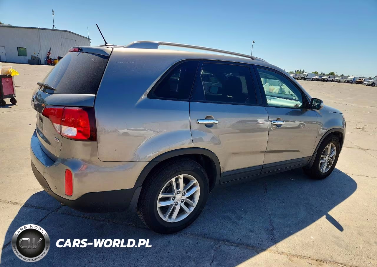 2015 Kia Sorento Lx VIN:5XYKT4A64FG581399 - 3