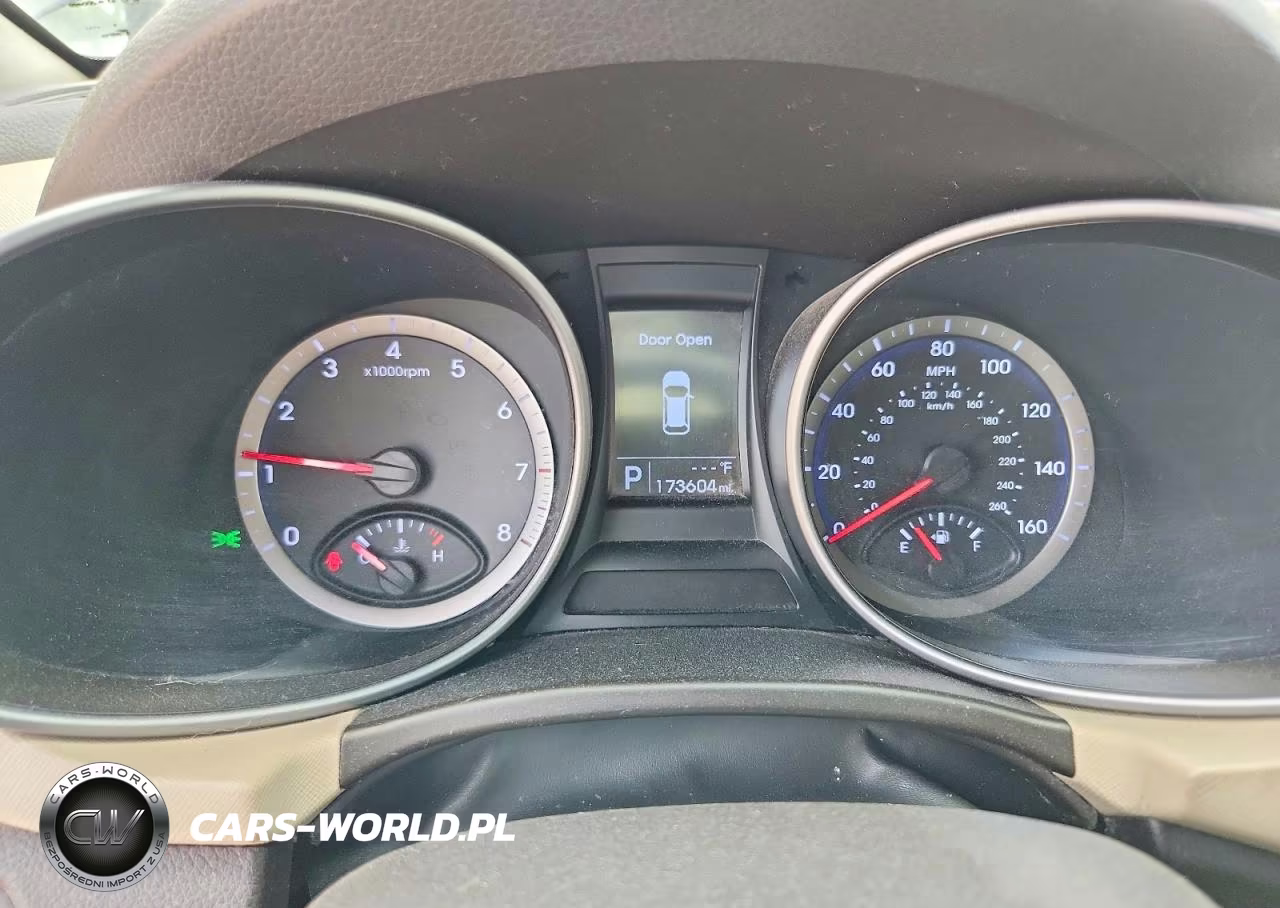 2016 Hyundai Santa Fe Se VIN:KM8SM4HF8GU137764 - 9