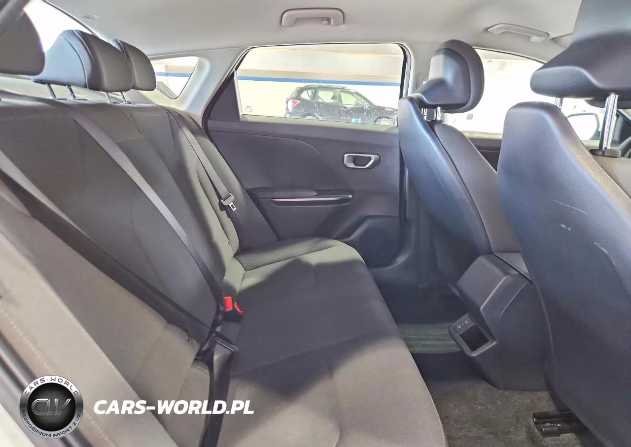2026 Kia K4 Lxs VIN:3KPFT4DE8TE265999 - 10