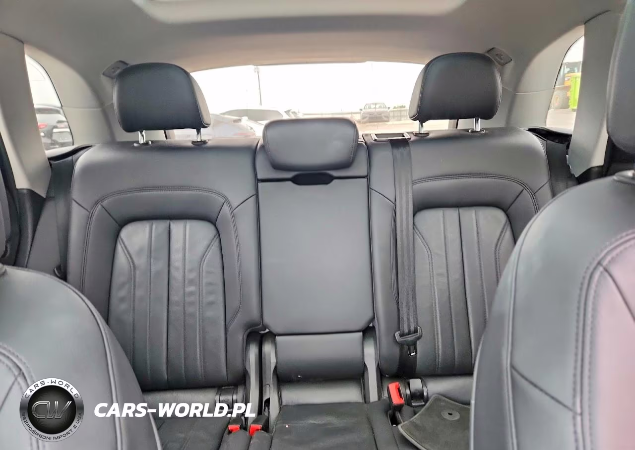 2018 Audi Q5 Premium VIN:WA1ANAFY7J2004331 - 10