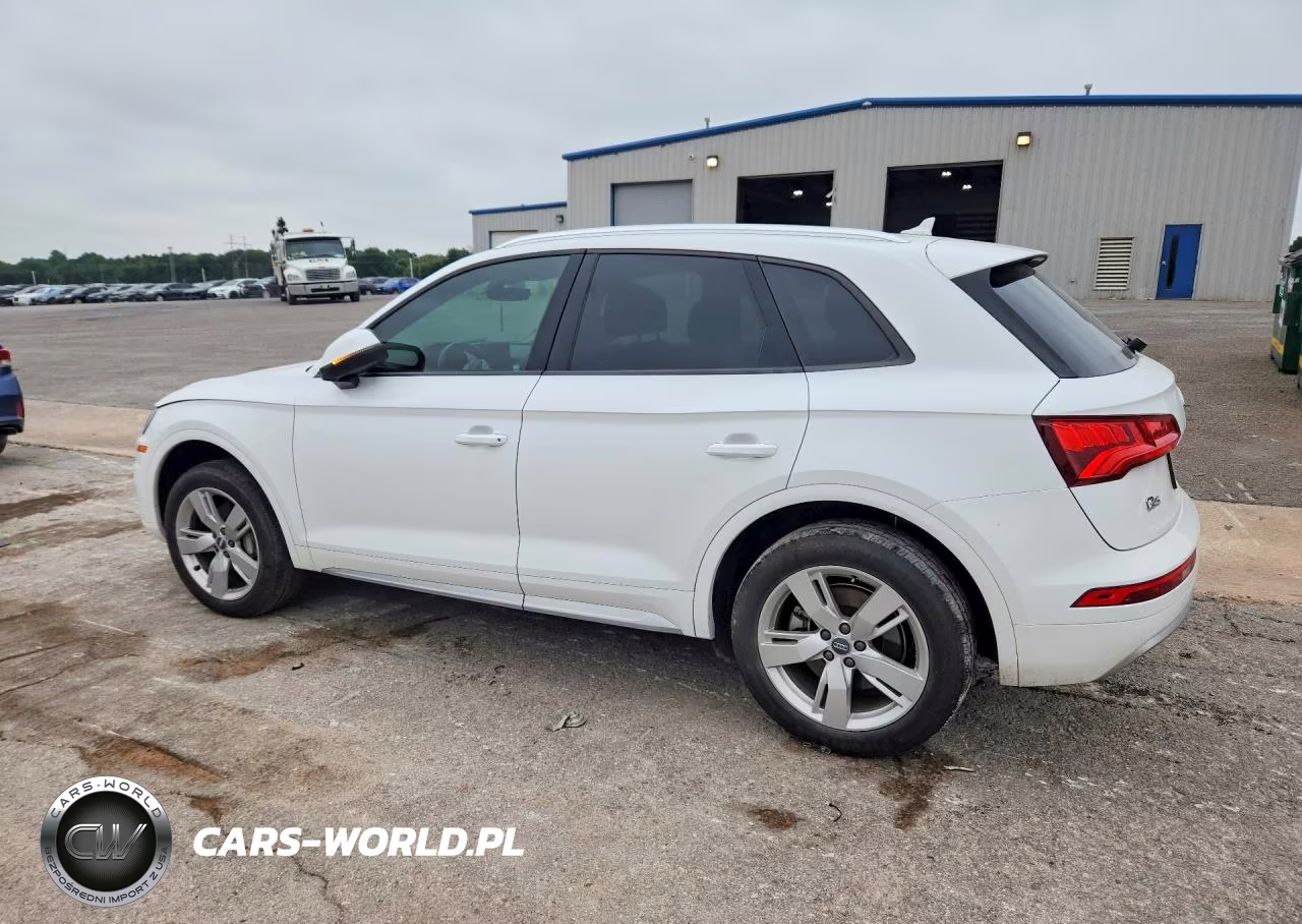 2018 Audi Q5 Premium VIN:WA1ANAFY7J2004331 - 2