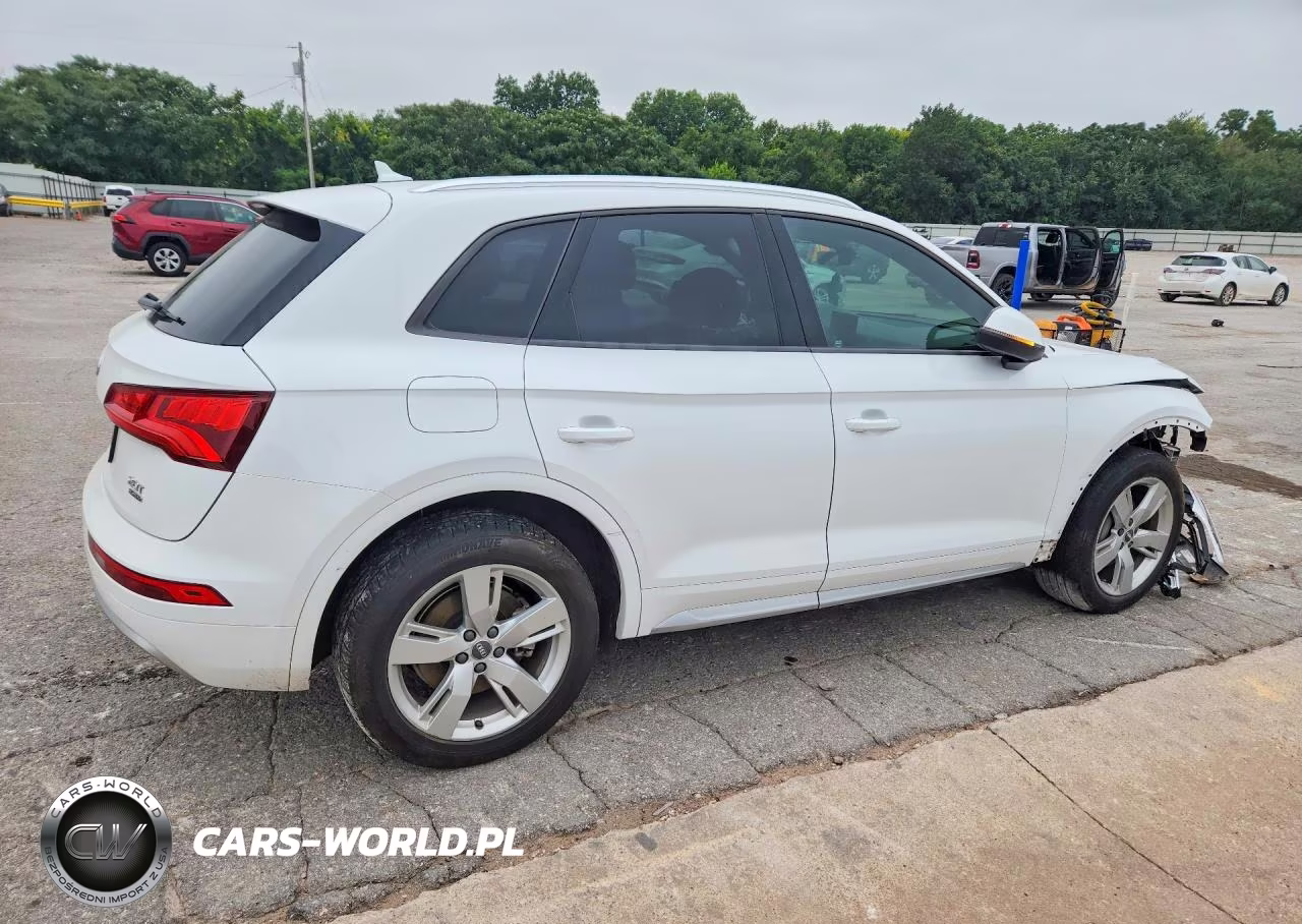 2018 Audi Q5 Premium VIN:WA1ANAFY7J2004331 - 3