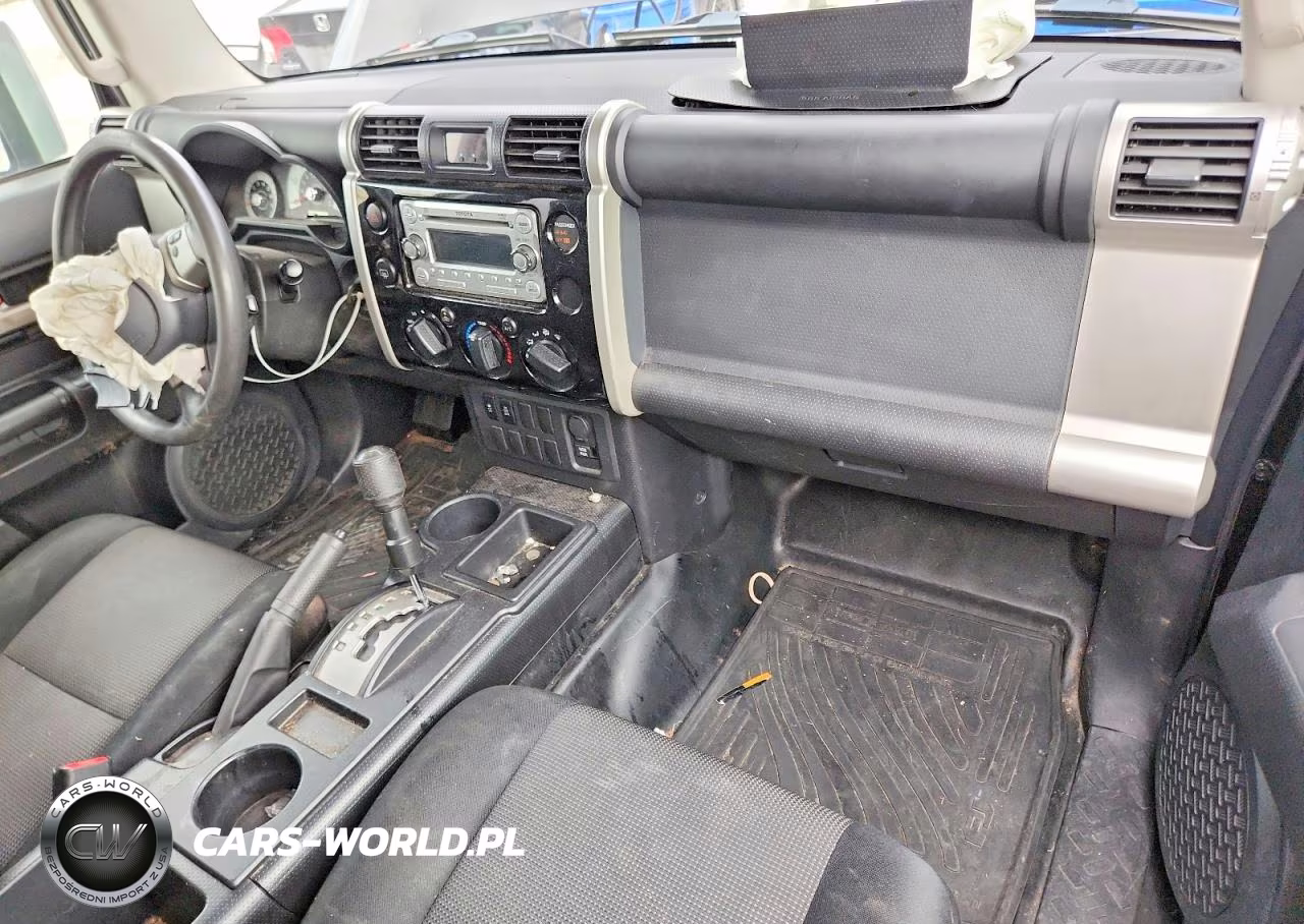 2011 Toyota Fj Cruiser Base VIN:JTEZU4BF1BK010866 - 8