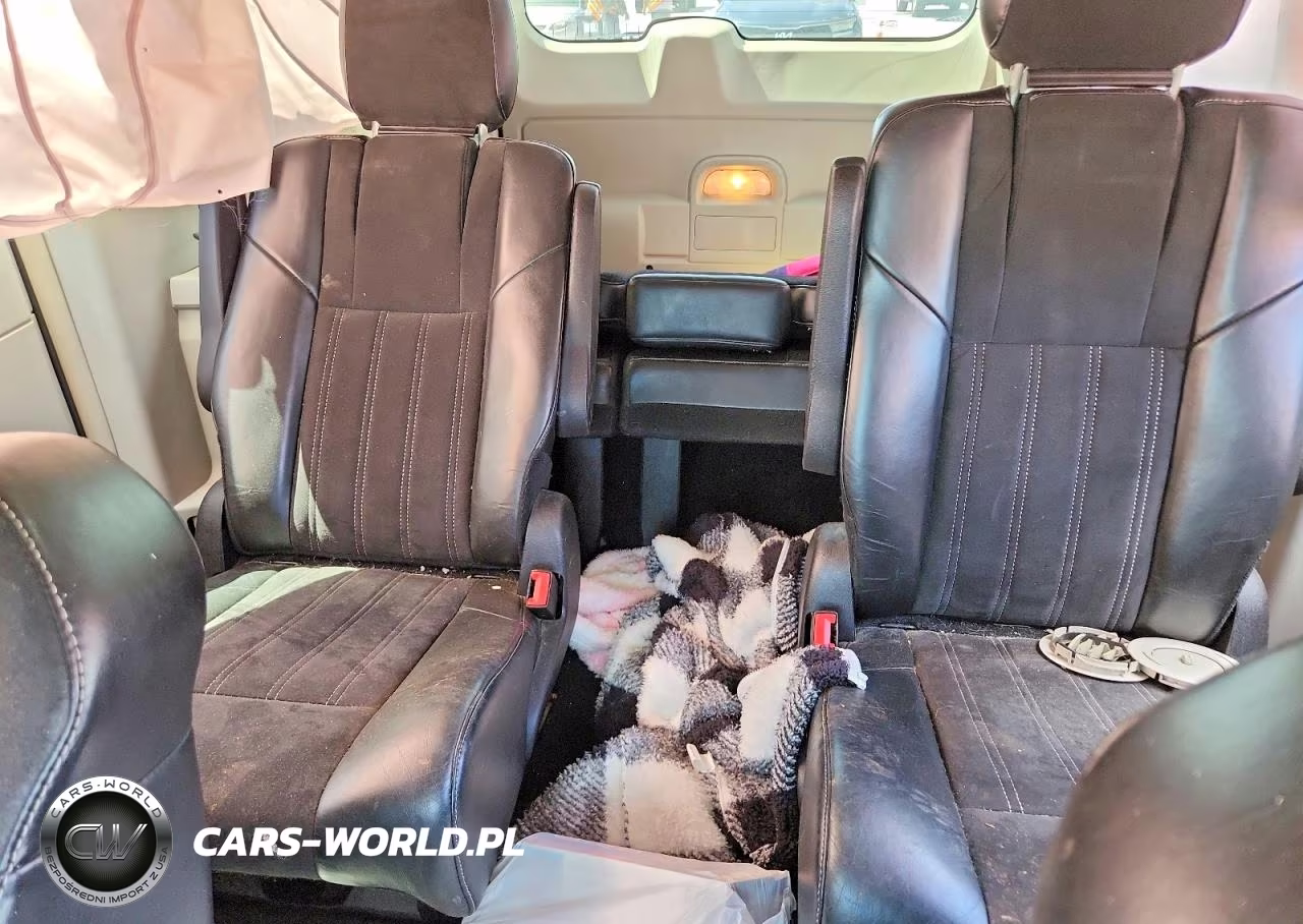 2014 Chrysler Town & Country Touring L VIN:2C4RC1CG1ER421364 - 10