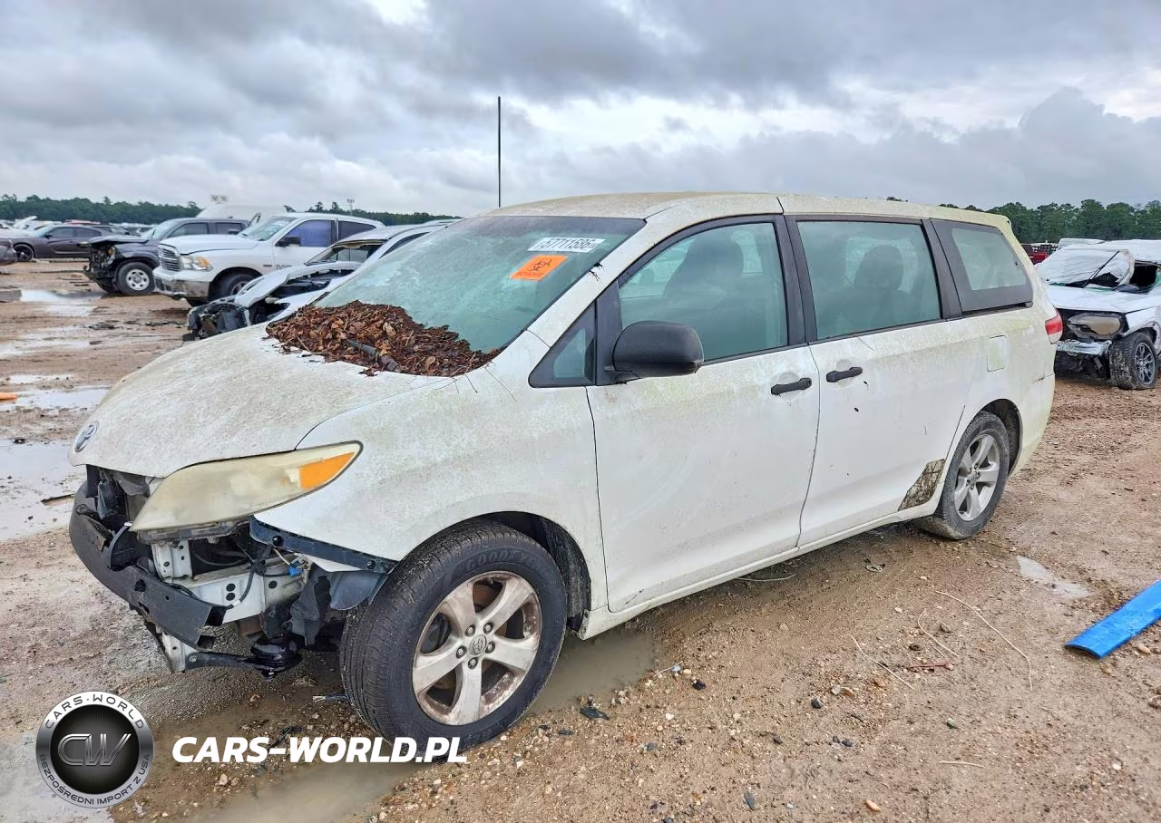 2013 Toyota Sienna L 7-Passenger – zdjęcie 1 z 13