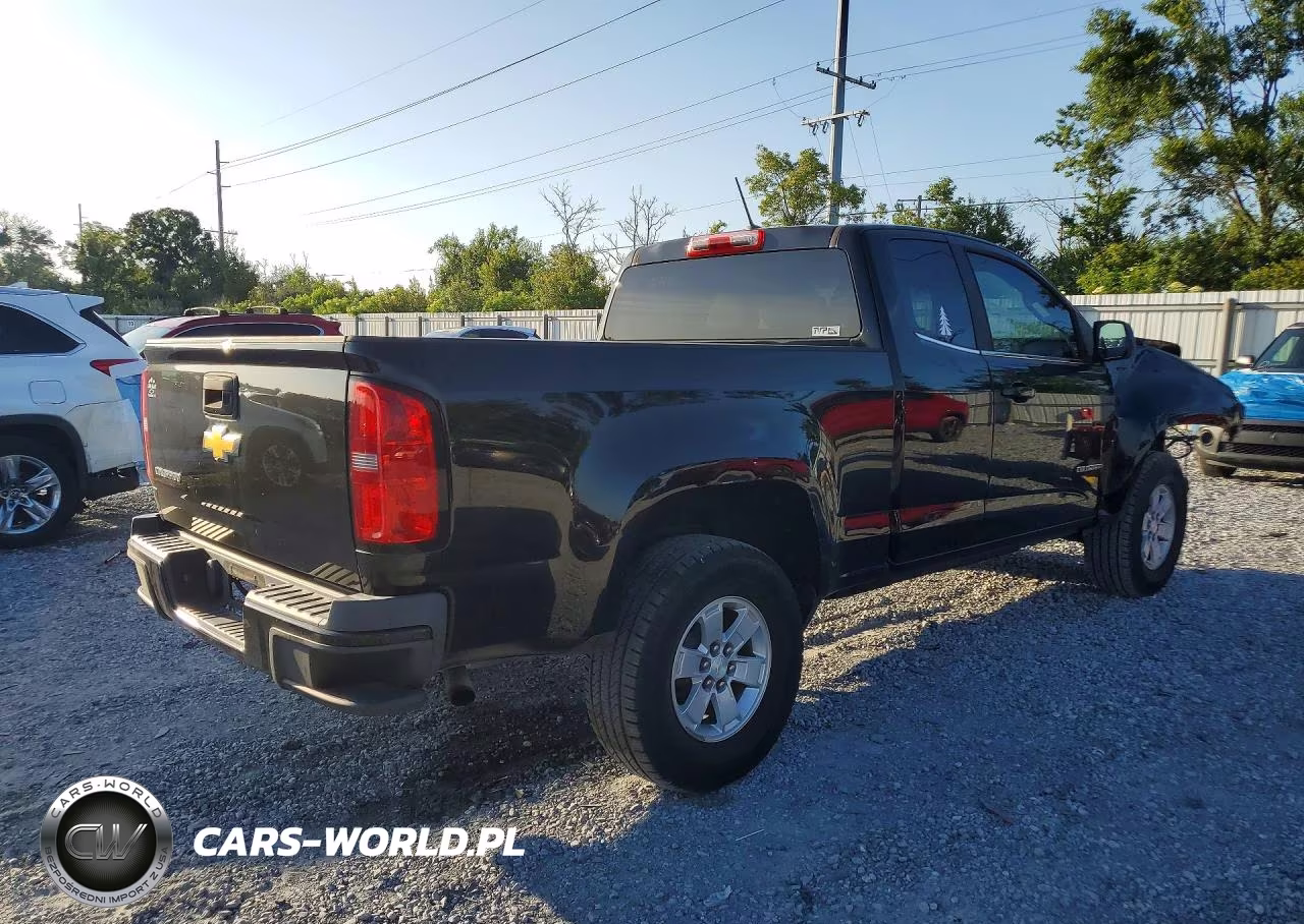 2018 Chevrolet Colorado VIN:1GCHSBEA7J1196296 - 3