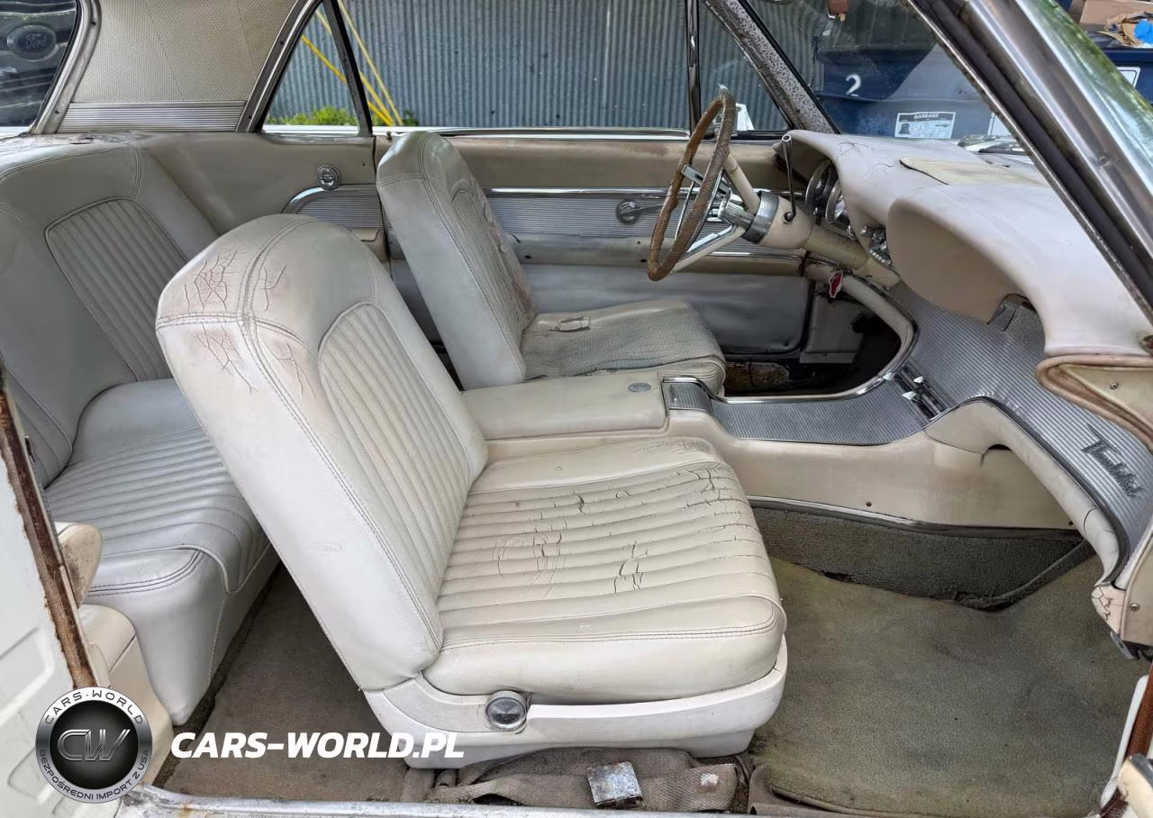 1961 Ford T-Bird VIN:1Y71Z139615 - 5