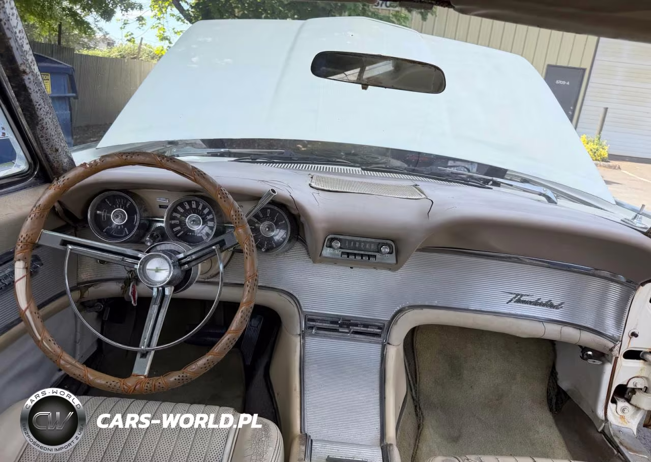 1961 Ford T-Bird VIN:1Y71Z139615 - 9