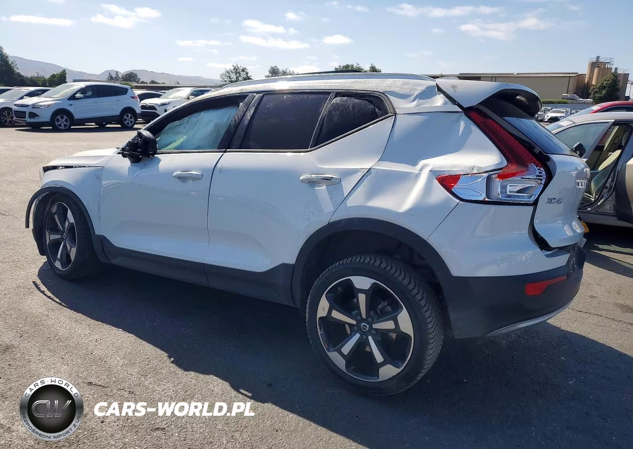 2020 Volvo Xc40 T5 Momentum VIN:YV4162UK1L2261198 - 2