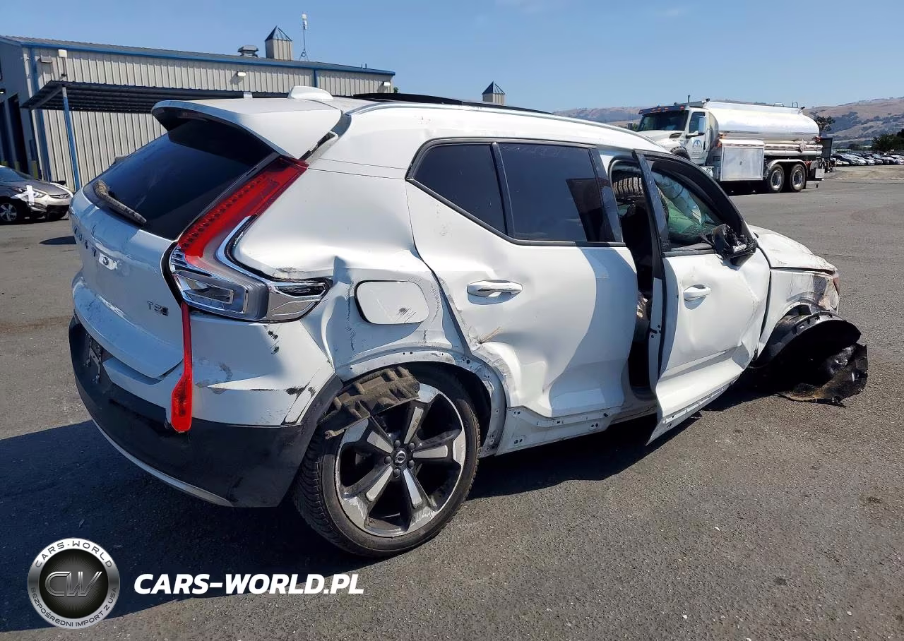 2020 Volvo Xc40 T5 Momentum VIN:YV4162UK1L2261198 - 3