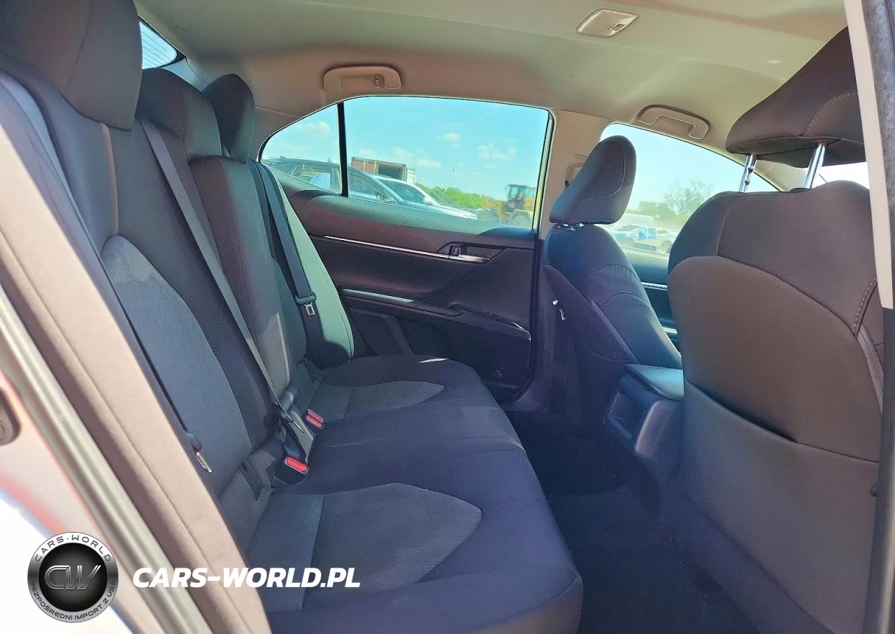2019 Toyota Camry Le VIN:4T1B11HK0KU284979 - 10