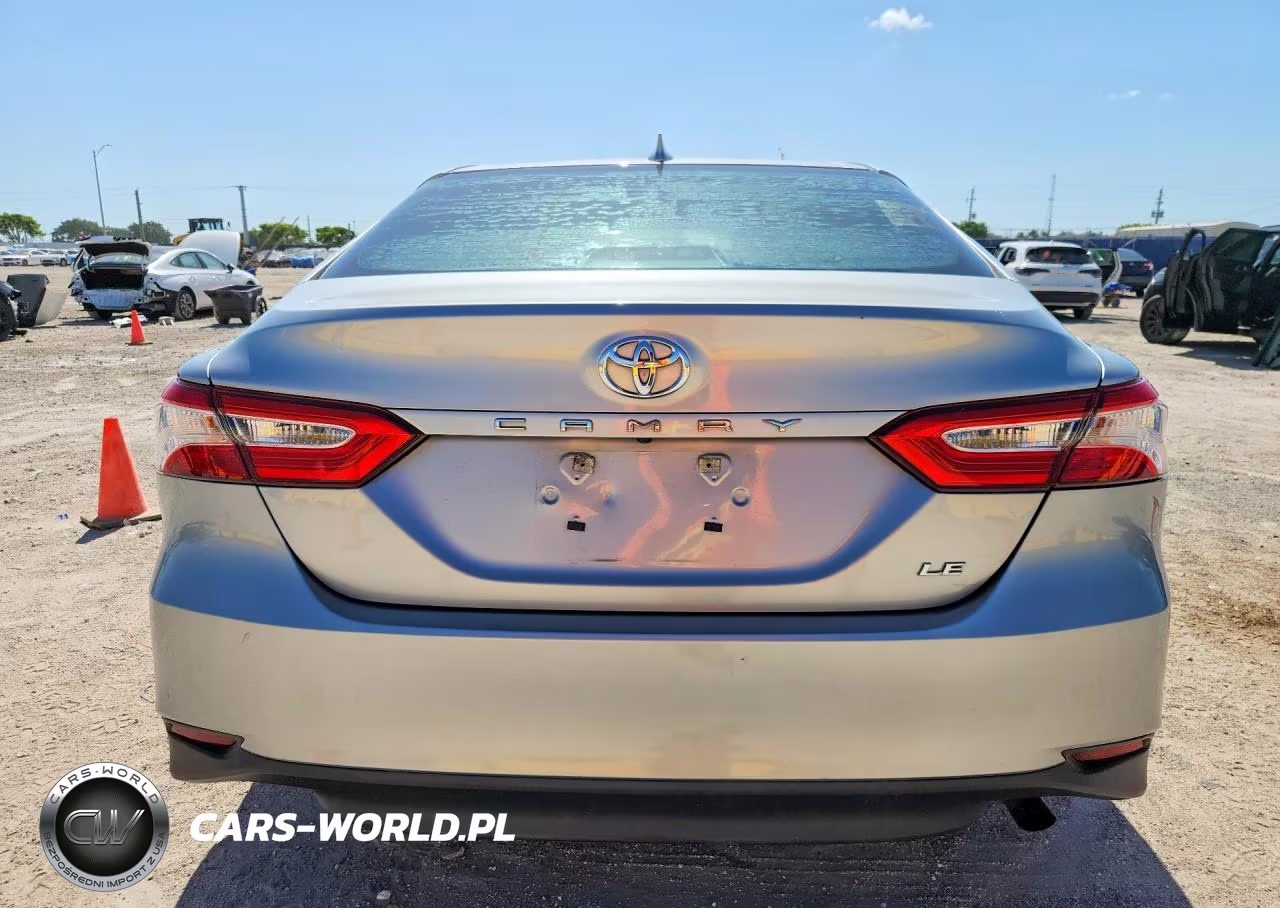 2019 Toyota Camry Le VIN:4T1B11HK0KU284979 - 6