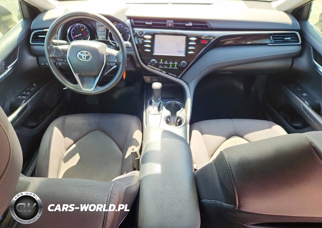 2019 Toyota Camry Le VIN:4T1B11HK0KU284979 - 8