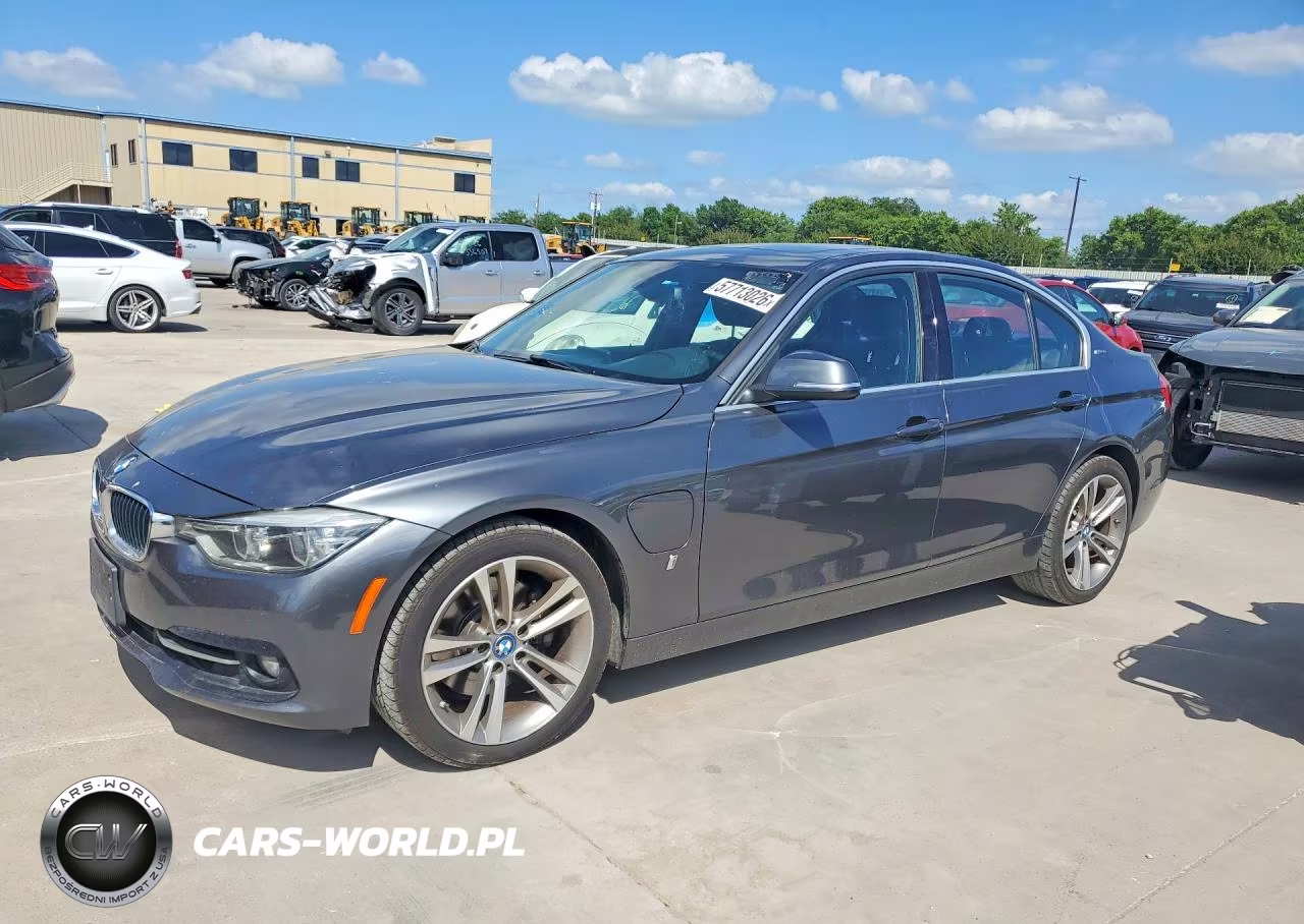 2018 BMW 330E