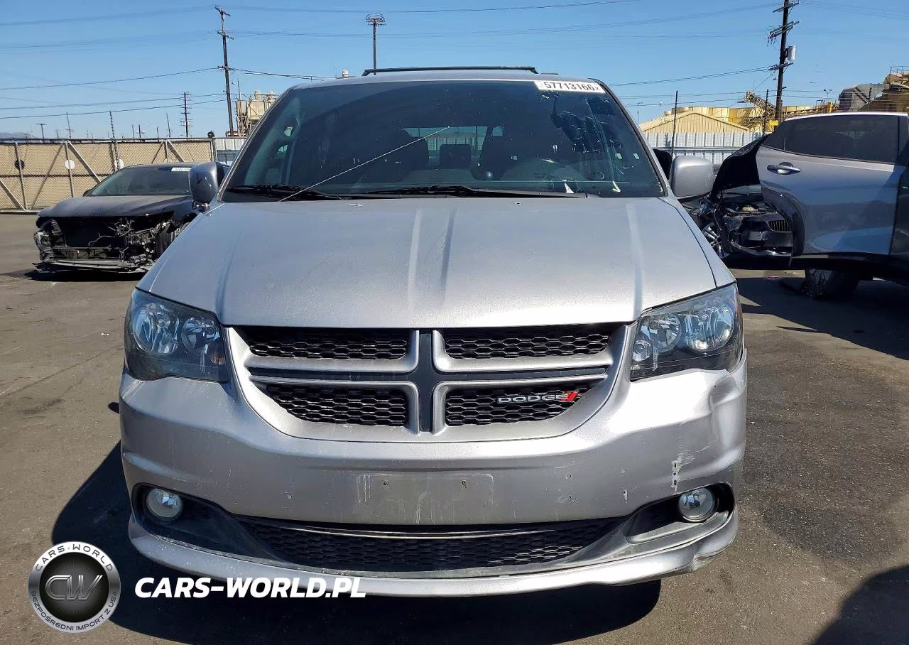 2018 Dodge Grand Caravan Gt VIN:2C4RDGEG6JR283926 - 5