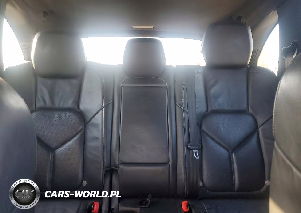 2011 Porsche Cayenne S VIN:WP1AB2A25BLA42058 - 10