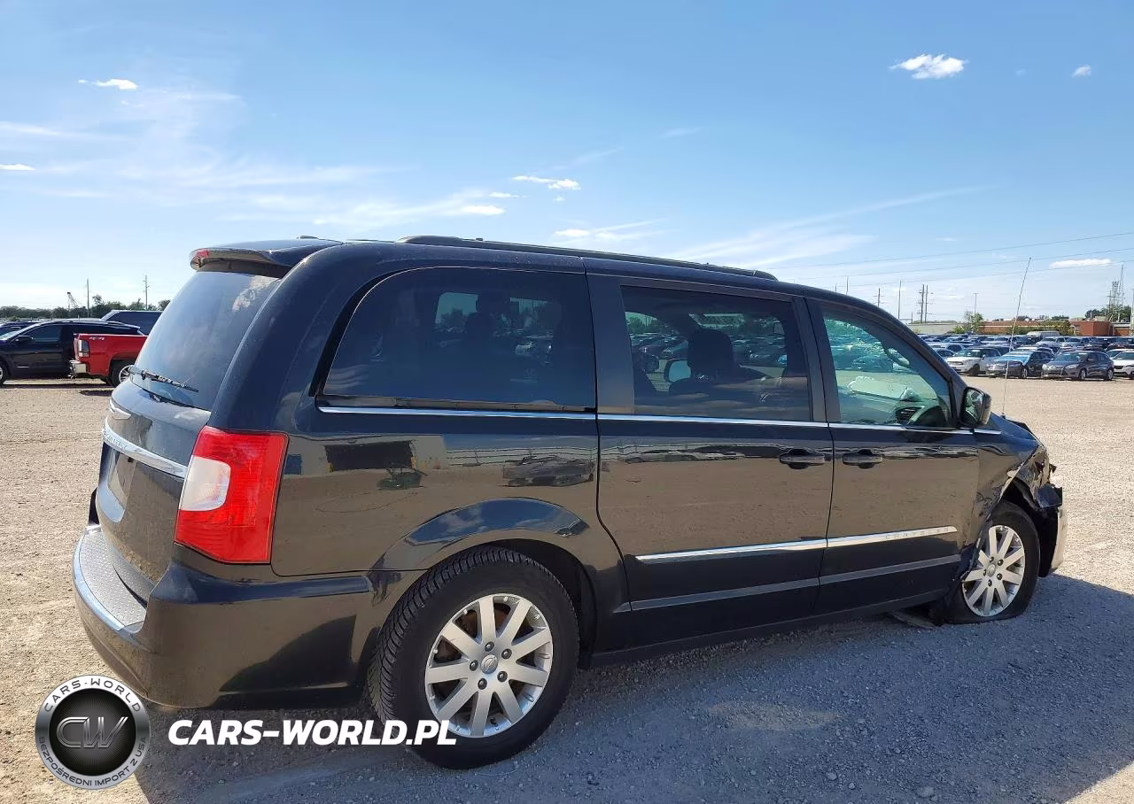 2015 Chrysler Town & Country Touring VIN:2C4RC1BG2FR751596 - 3