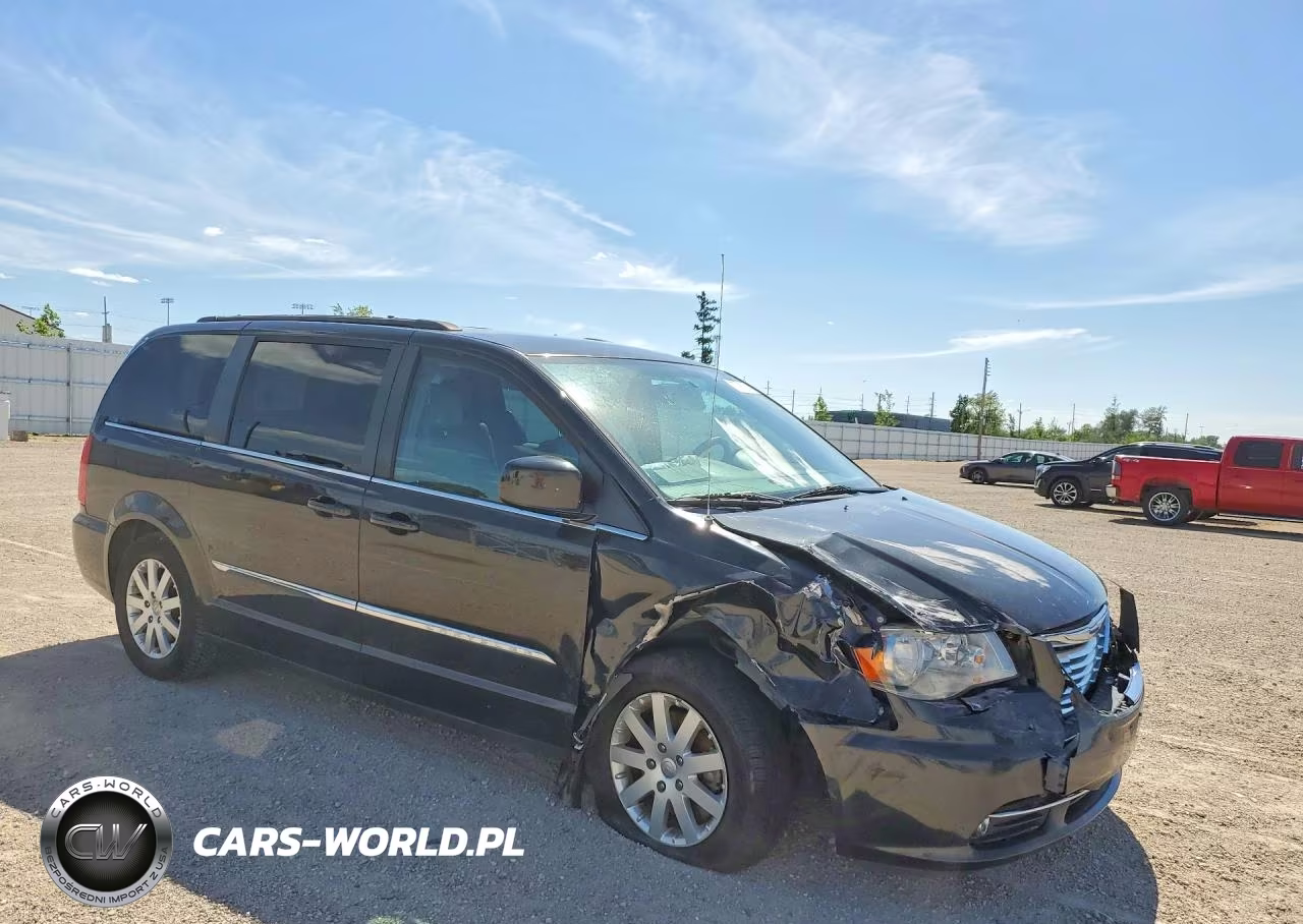 2015 Chrysler Town & Country Touring VIN:2C4RC1BG2FR751596 - 4