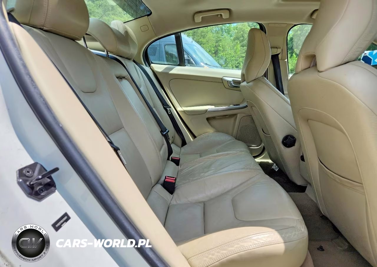 2012 Volvo S60 T5 VIN:YV1622FS6C2130201 - 10