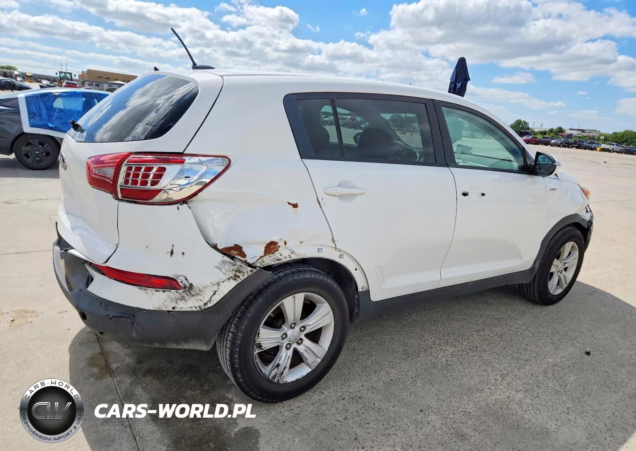 2013 Kia Sportage Lx VIN:KNDPBCA21D7543641 - 3
