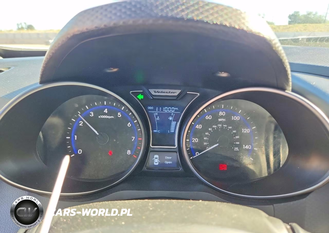 2015 Hyundai Veloster Turbo VIN:KMHTC6AE8FU227466 - 9